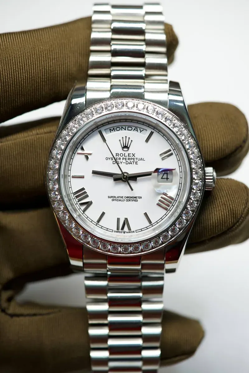 ROLEX OYSTER PERPETUAL DAY-DATE — صورة 4